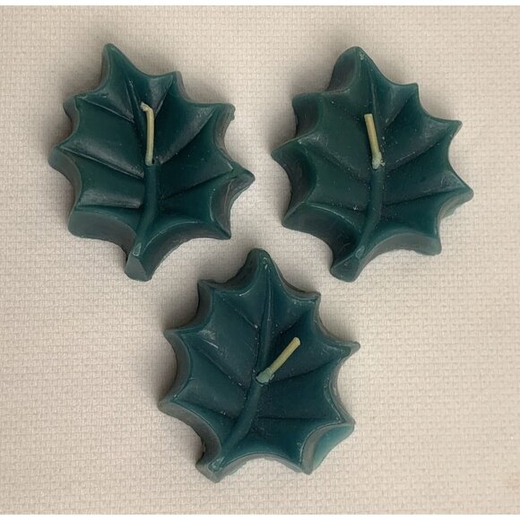 Christmas-Themed Floating Candle Set of 9: Holly Leaves Peppermints Ornaments - Picture 3 of 12